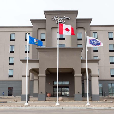Hampton Inn By Hilton Lloydminster Ngoại thất bức ảnh