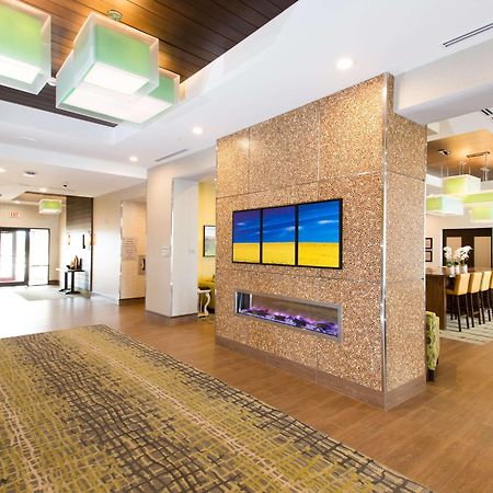 Hampton Inn By Hilton Lloydminster Ngoại thất bức ảnh