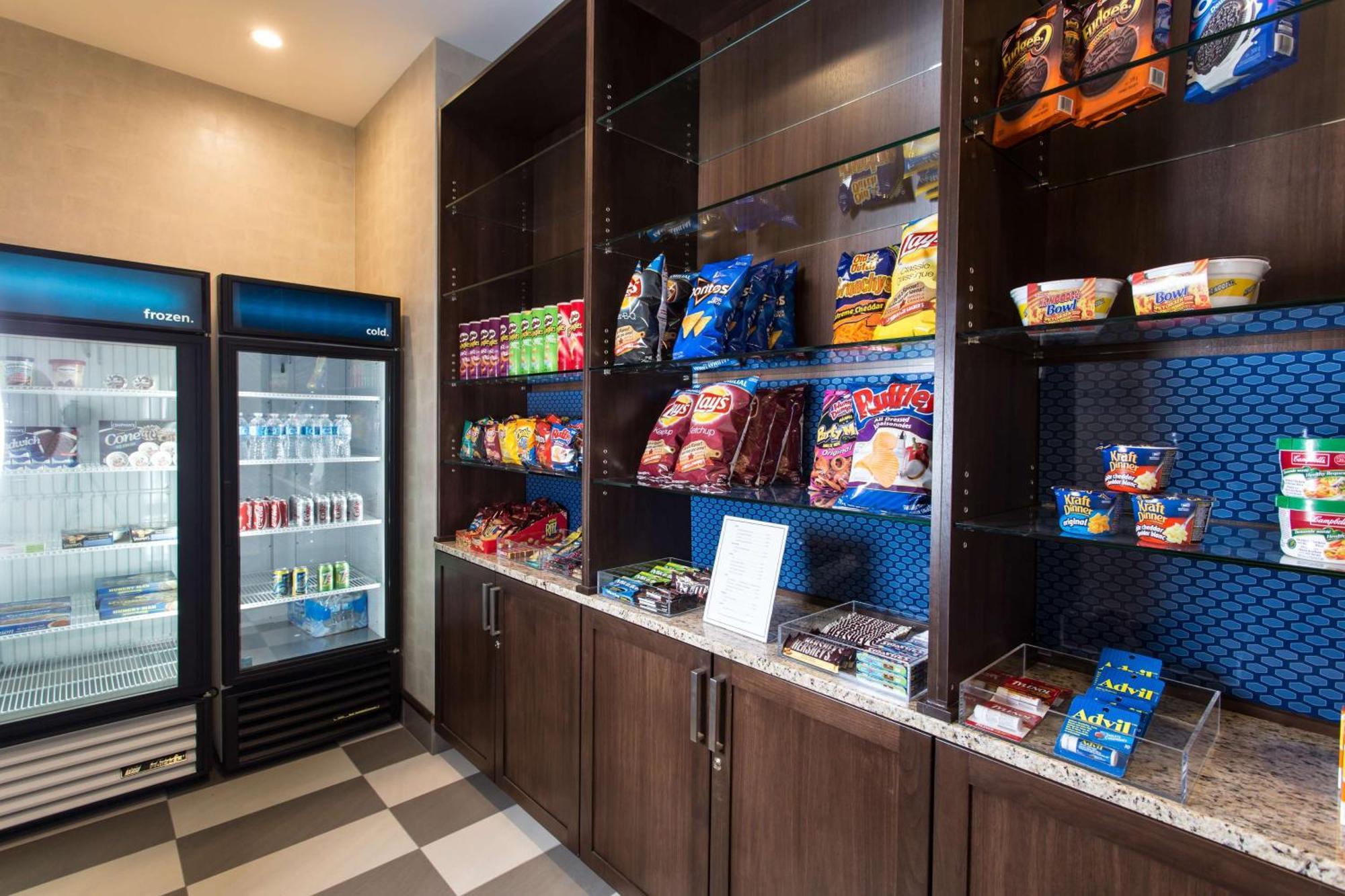 Hampton Inn By Hilton Lloydminster Ngoại thất bức ảnh